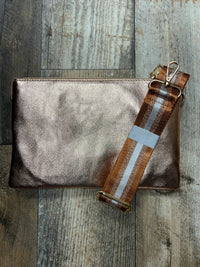 Big Wristlet Crossbody with 3 Compartment*