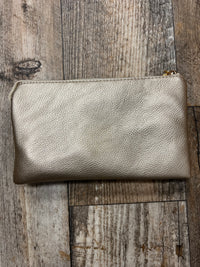 Wristlet Crossbody with 3 Compartments*