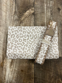 Big Wristlet Crossbody with 3 Compartment*