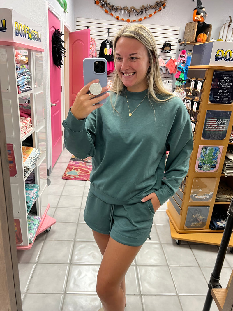 Z Scuba Pullover/ Shorts Set