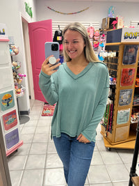 LS Ribbed Vneck Top
