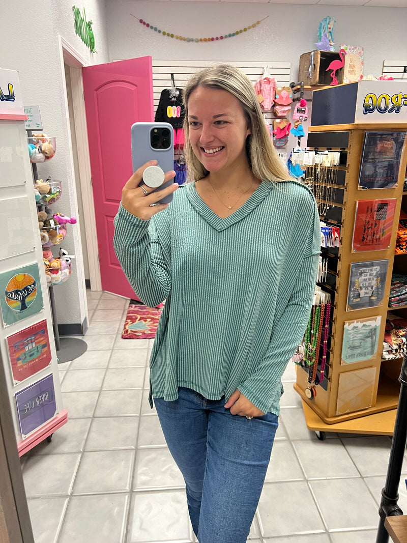 LS Ribbed Vneck Top