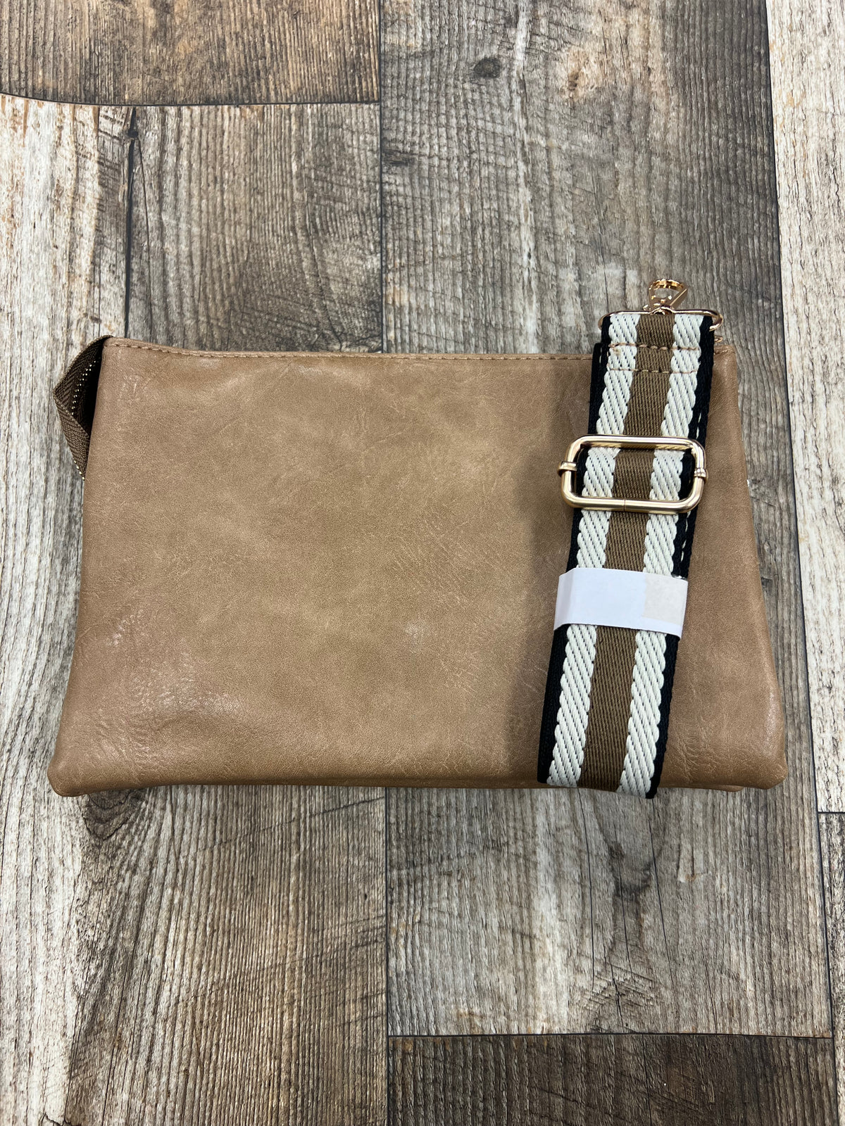 Big Wristlet Crossbody with 3 Compartment*