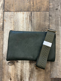 Big Wristlet Crossbody with 3 Compartment*